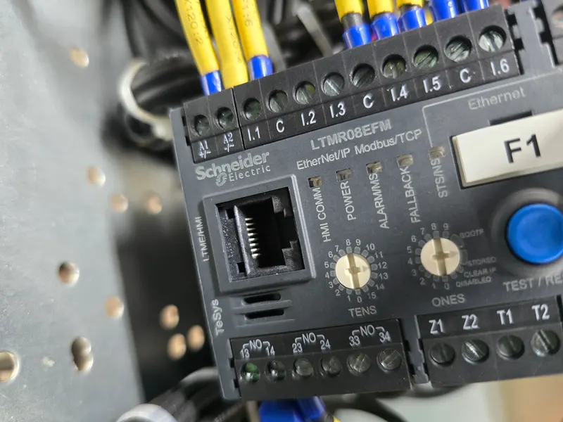 Controlador de gestión de motores Schneider Electric TeSys T